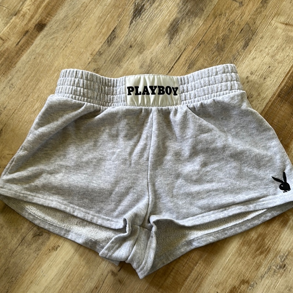 Size small. Absolutely no flaws!